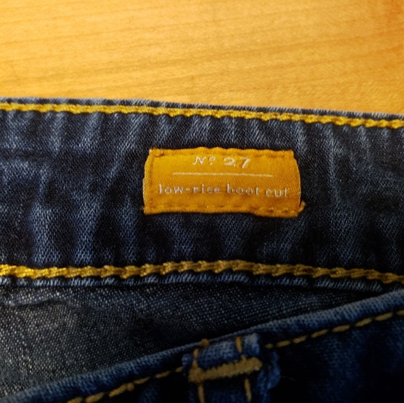 Pilcro Low-Rise Bootcut Jean Size 27 - Picture 3 of 4